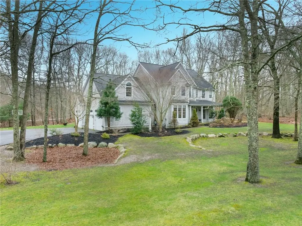 153 Sakonnet Ridge Drive Tiverton RI 02878