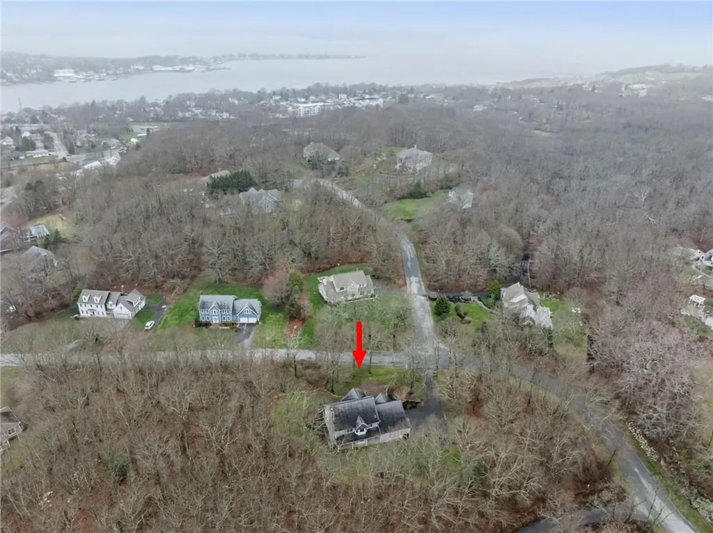 153 Sakonnet Ridge Drive Tiverton RI 02878