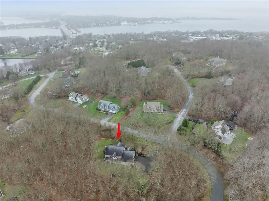 153 Sakonnet Ridge Drive Tiverton RI 02878