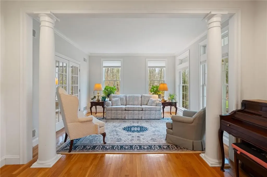 153 Sakonnet Ridge Drive Tiverton RI 02878