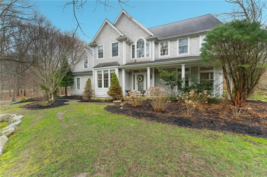 153 Sakonnet Ridge Drive Tiverton RI 02878