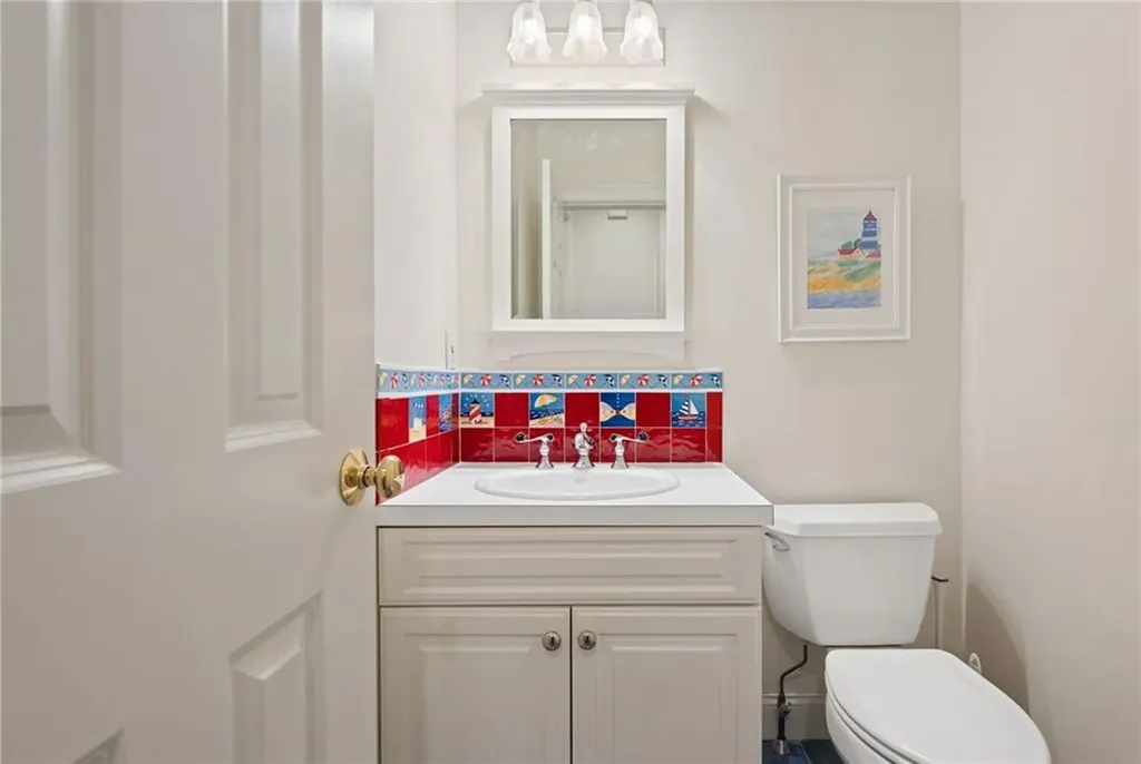 153 Sakonnet Ridge Drive Tiverton RI 02878