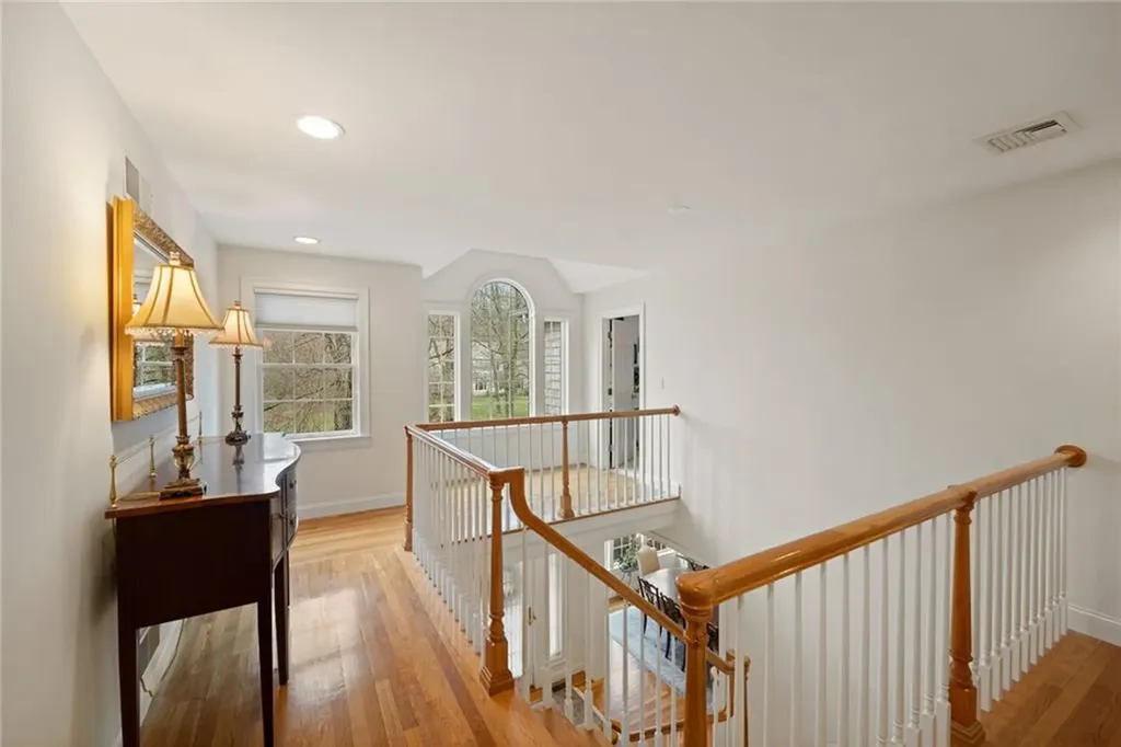 153 Sakonnet Ridge Drive Tiverton RI 02878