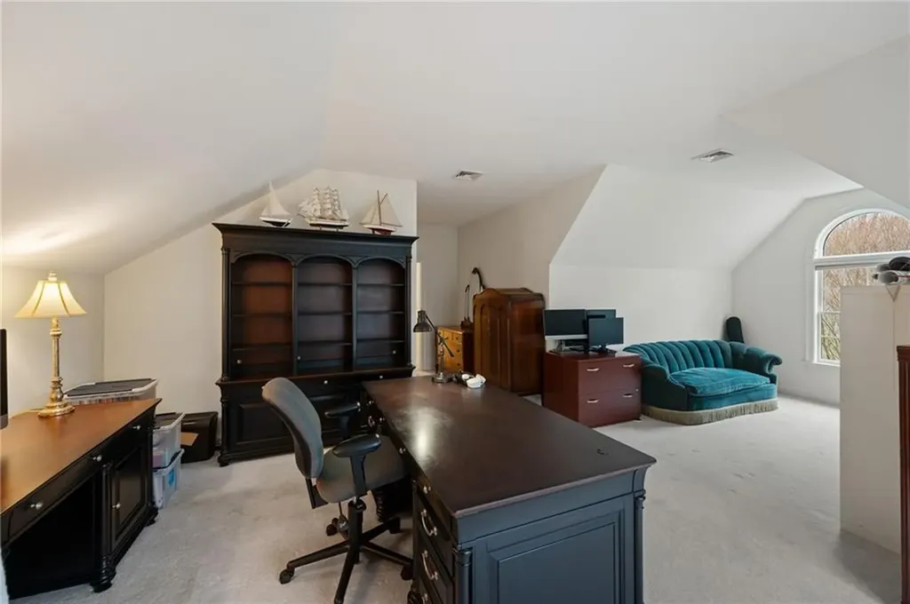 153 Sakonnet Ridge Drive Tiverton RI 02878