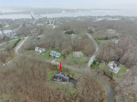 153 Sakonnet Ridge Drive Tiverton RI 02878