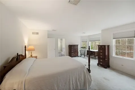 153 Sakonnet Ridge Drive Tiverton RI 02878