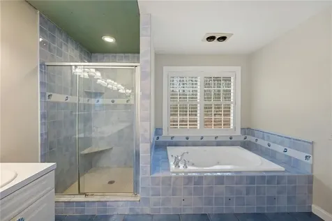 153 Sakonnet Ridge Drive Tiverton RI 02878