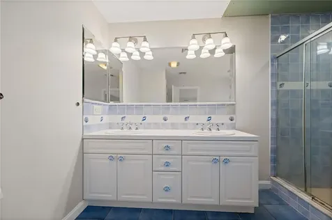 153 Sakonnet Ridge Drive Tiverton RI 02878