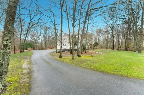 153 Sakonnet Ridge Drive Tiverton RI 02878