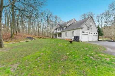 153 Sakonnet Ridge Drive Tiverton RI 02878