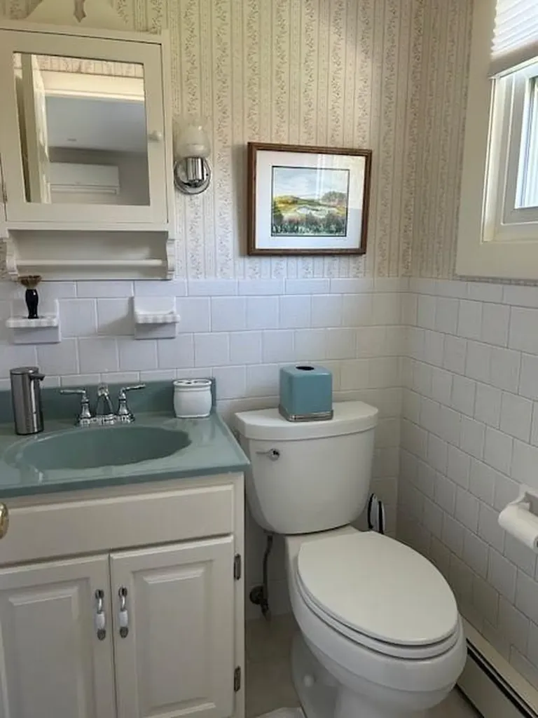 279 Chases Lane Middletown RI 02842