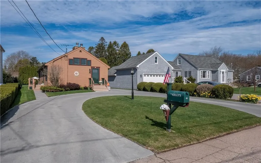 46 Berkeley Court Middletown RI 02842