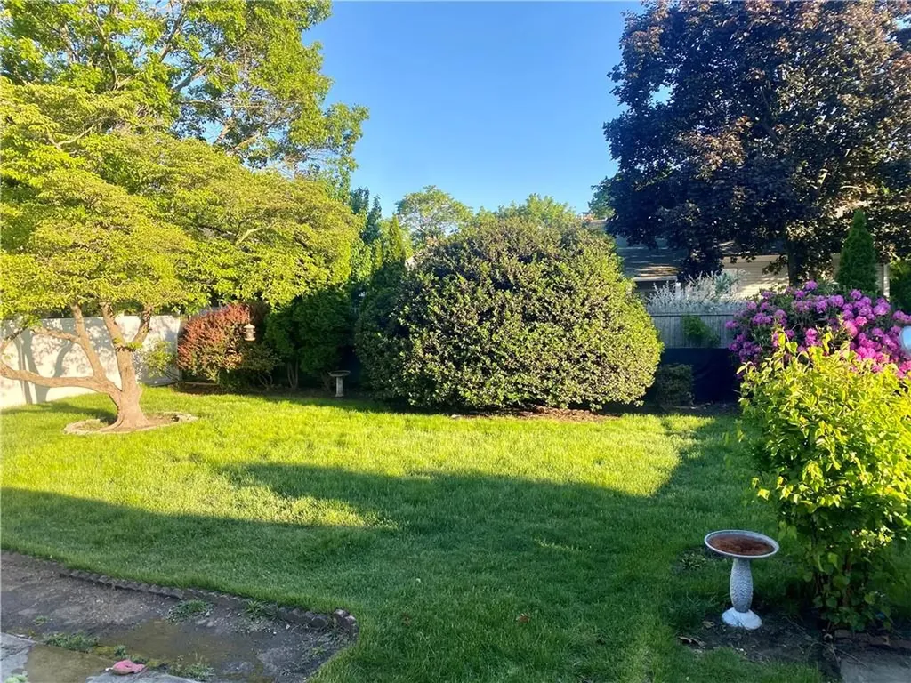 86 Barstow Road Warwick RI 02888