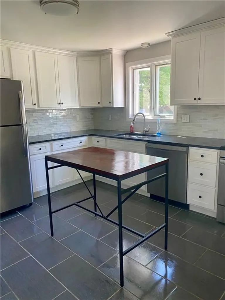 86 Barstow Road Warwick RI 02888