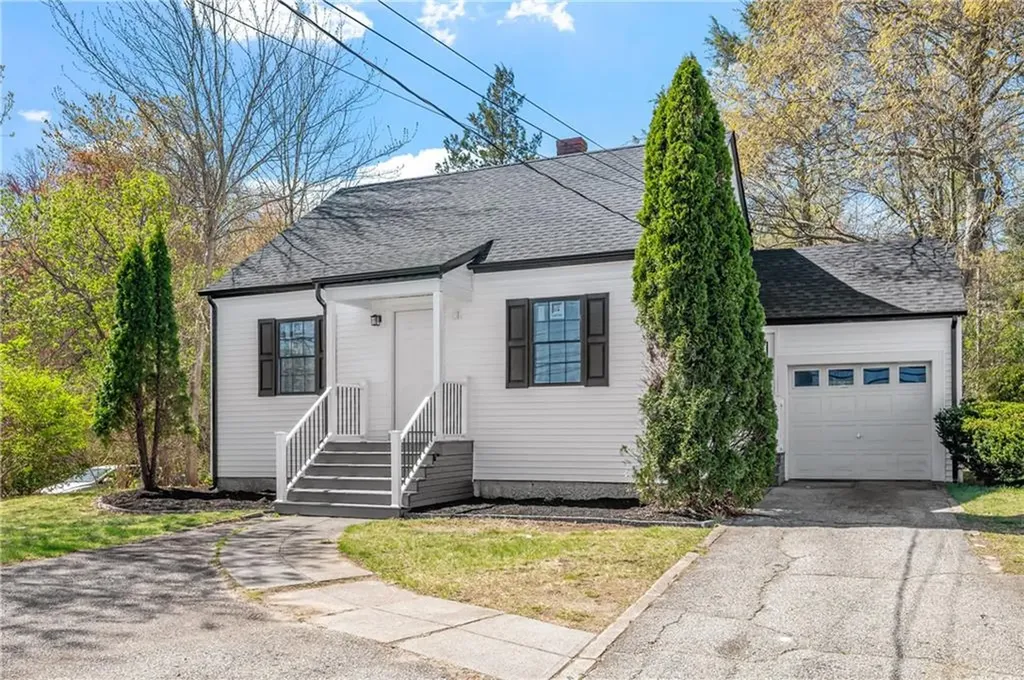 158 Putnam Pike Johnston RI 02919
