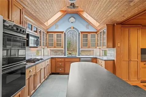 180 Ross Hill Road Charlestown RI 02813