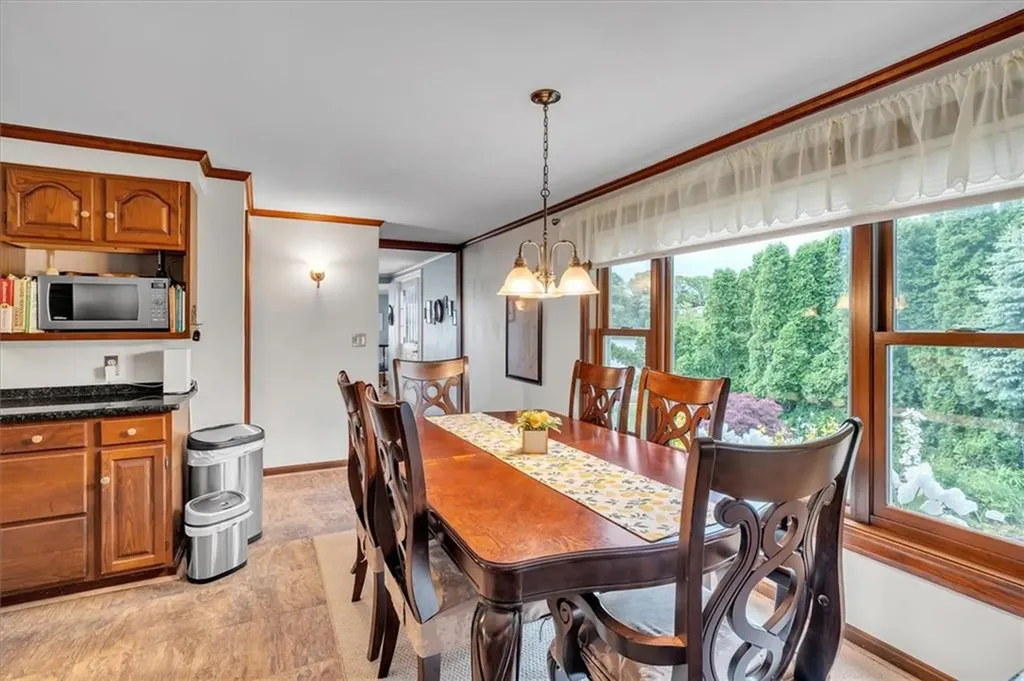376 Parkside Drive Warwick RI 02888