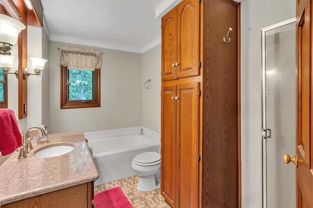376 Parkside Drive Warwick RI 02888