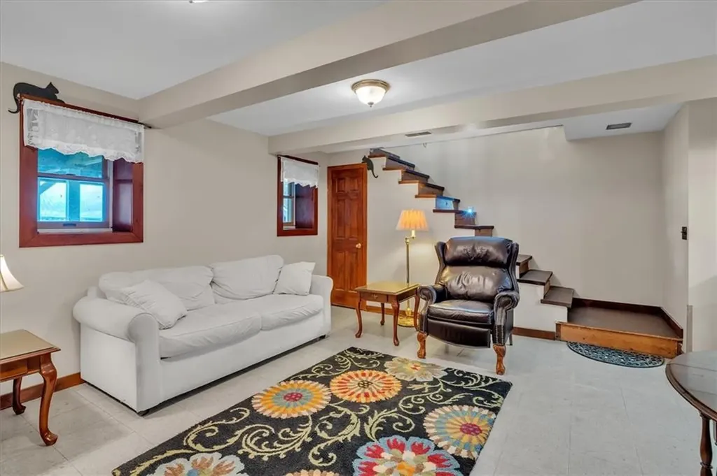 376 Parkside Drive Warwick RI 02888