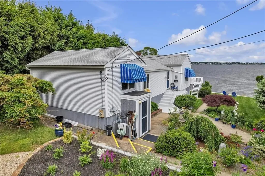 376 Parkside Drive Warwick RI 02888