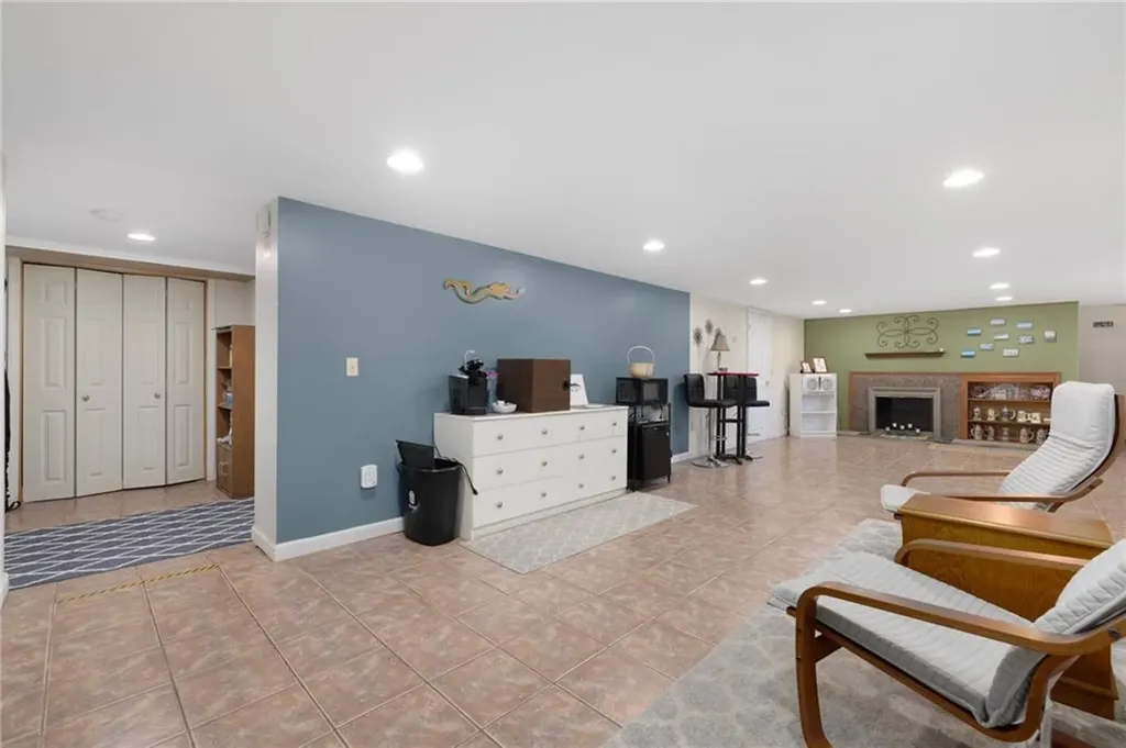289 Oliphant Lane Middletown RI 02842