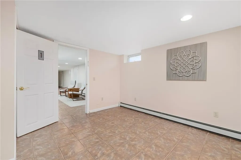 289 Oliphant Lane Middletown RI 02842
