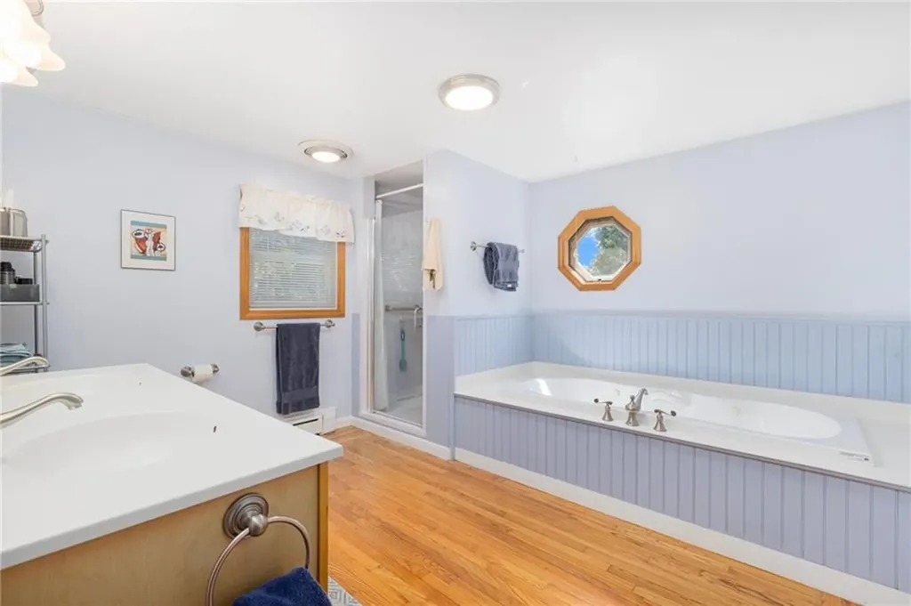 289 Oliphant Lane Middletown RI 02842