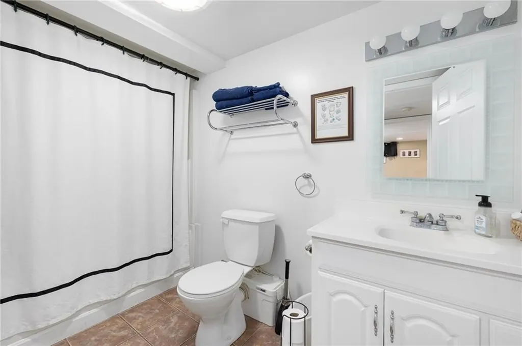 289 Oliphant Lane Middletown RI 02842