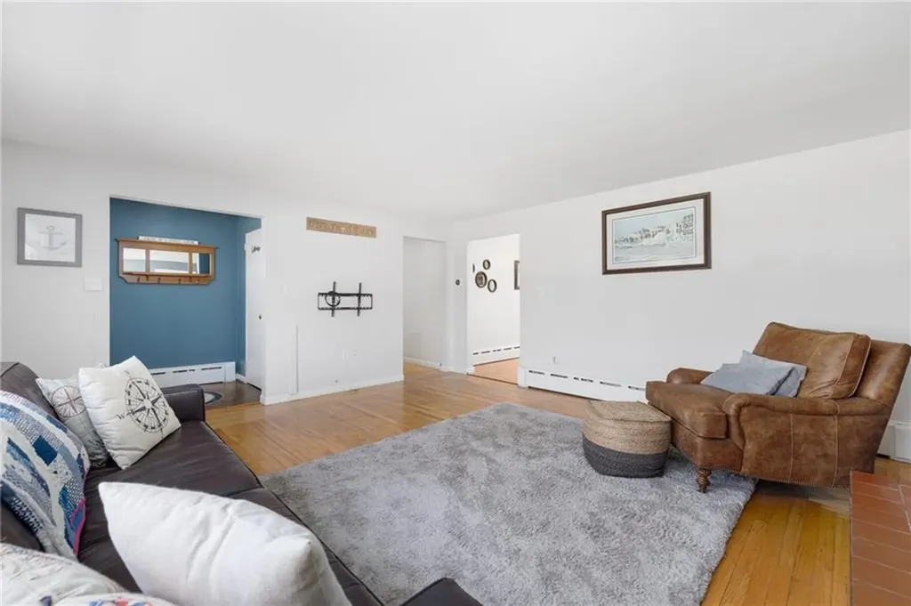 289 Oliphant Lane Middletown RI 02842