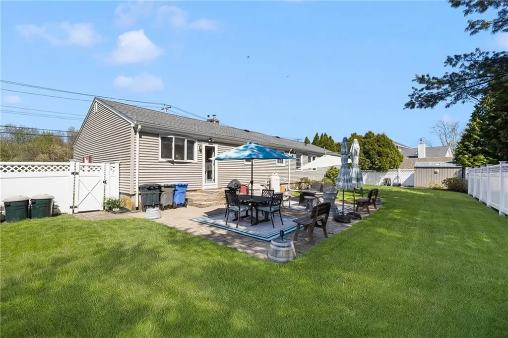 289 Oliphant Lane Middletown RI 02842