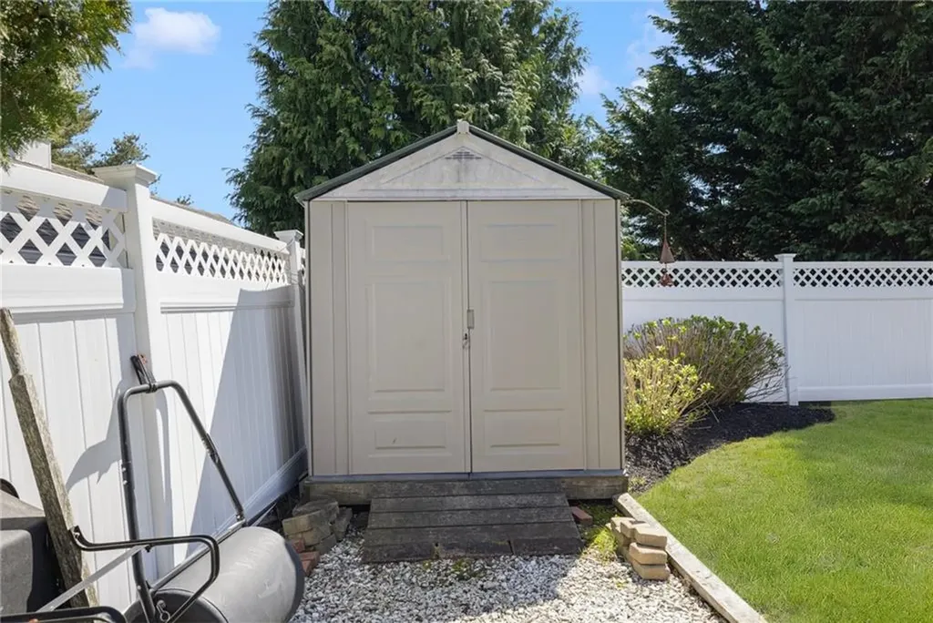 289 Oliphant Lane Middletown RI 02842
