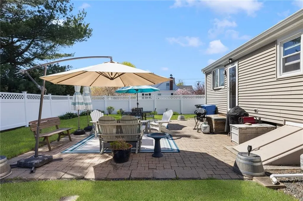 289 Oliphant Lane Middletown RI 02842