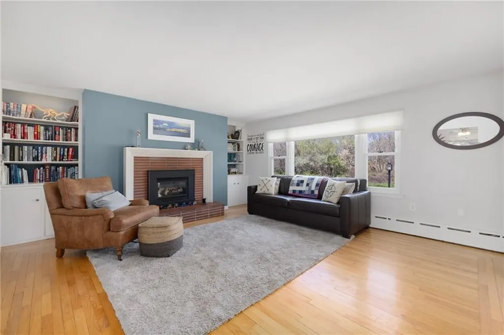 289 Oliphant Lane Middletown RI 02842