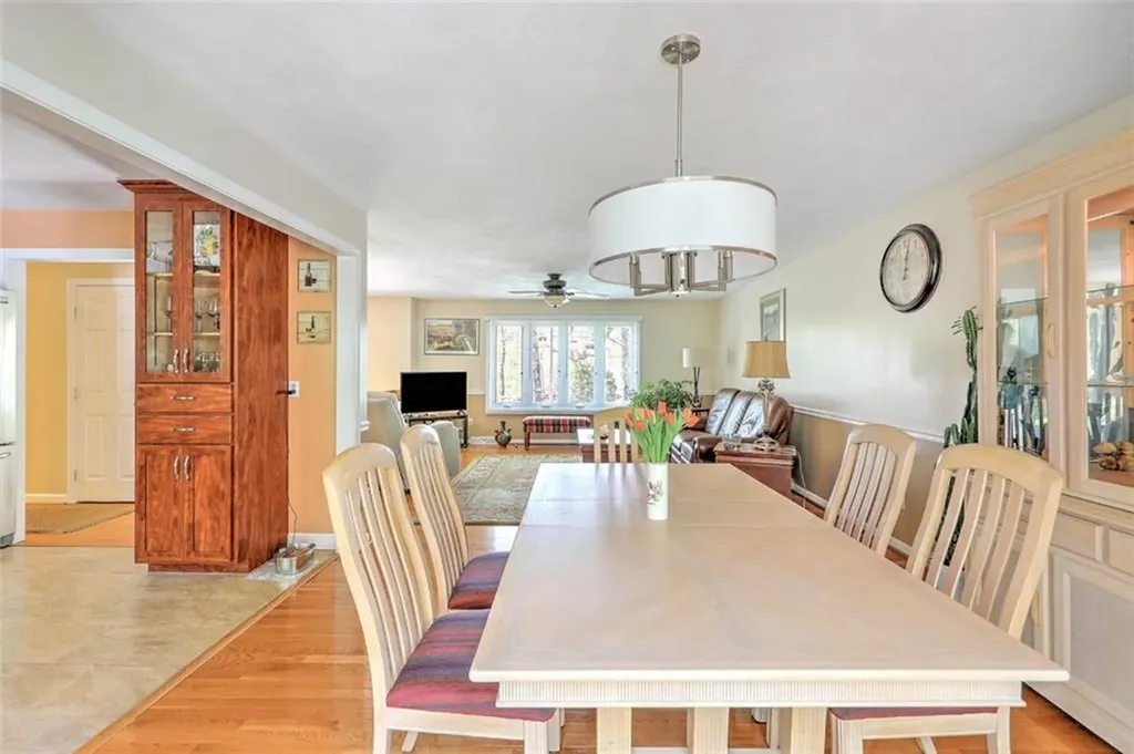 89 Swan Road Smithfield RI 02917