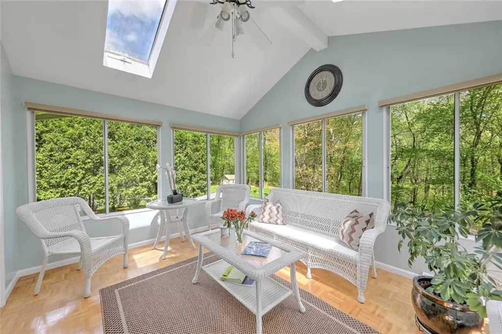 89 Swan Road Smithfield RI 02917