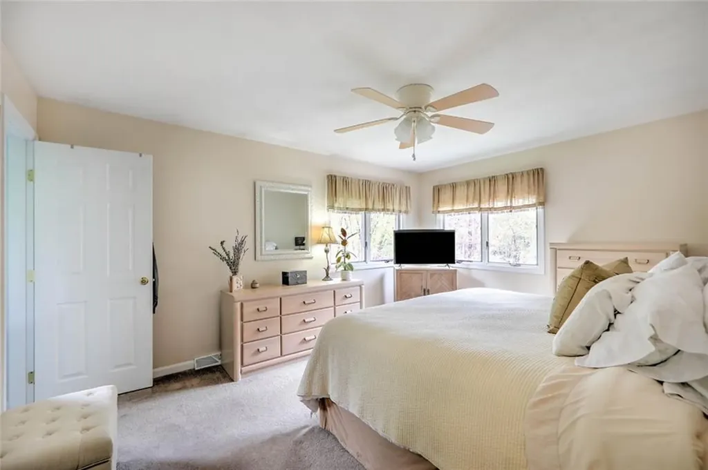 89 Swan Road Smithfield RI 02917