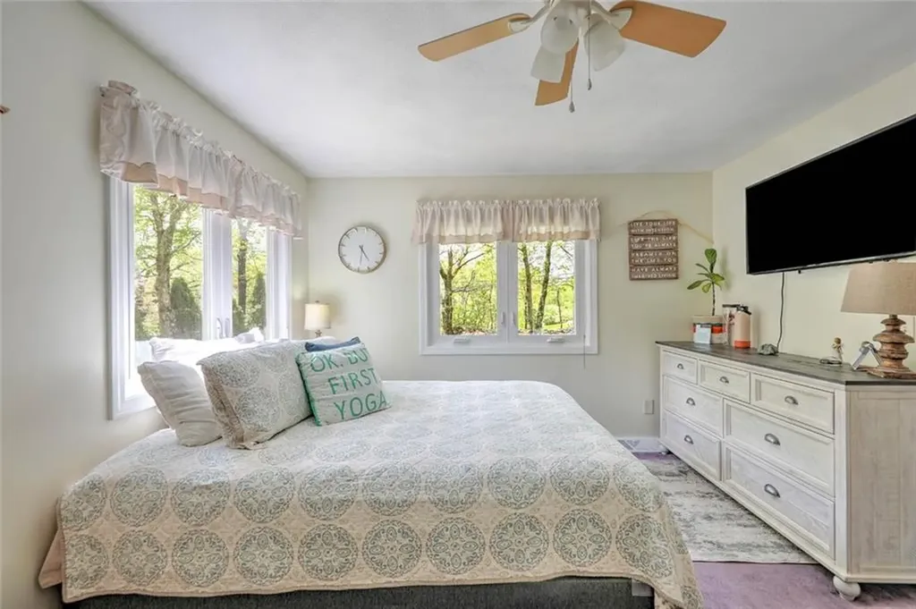 89 Swan Road Smithfield RI 02917