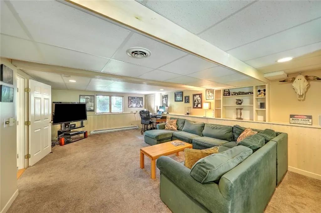 89 Swan Road Smithfield RI 02917