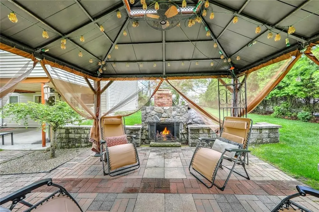 89 Swan Road Smithfield RI 02917