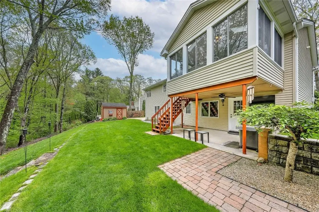 89 Swan Road Smithfield RI 02917