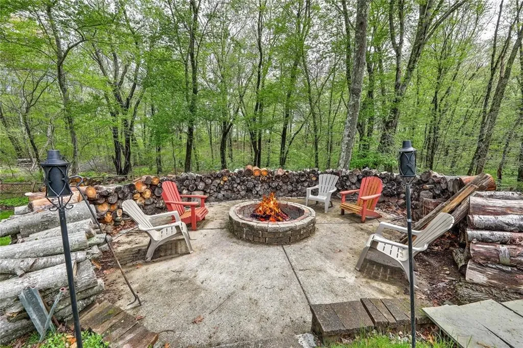 89 Swan Road Smithfield RI 02917