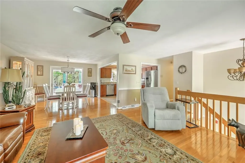 89 Swan Road Smithfield RI 02917