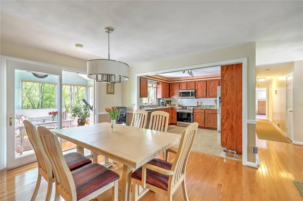 89 Swan Road Smithfield RI 02917