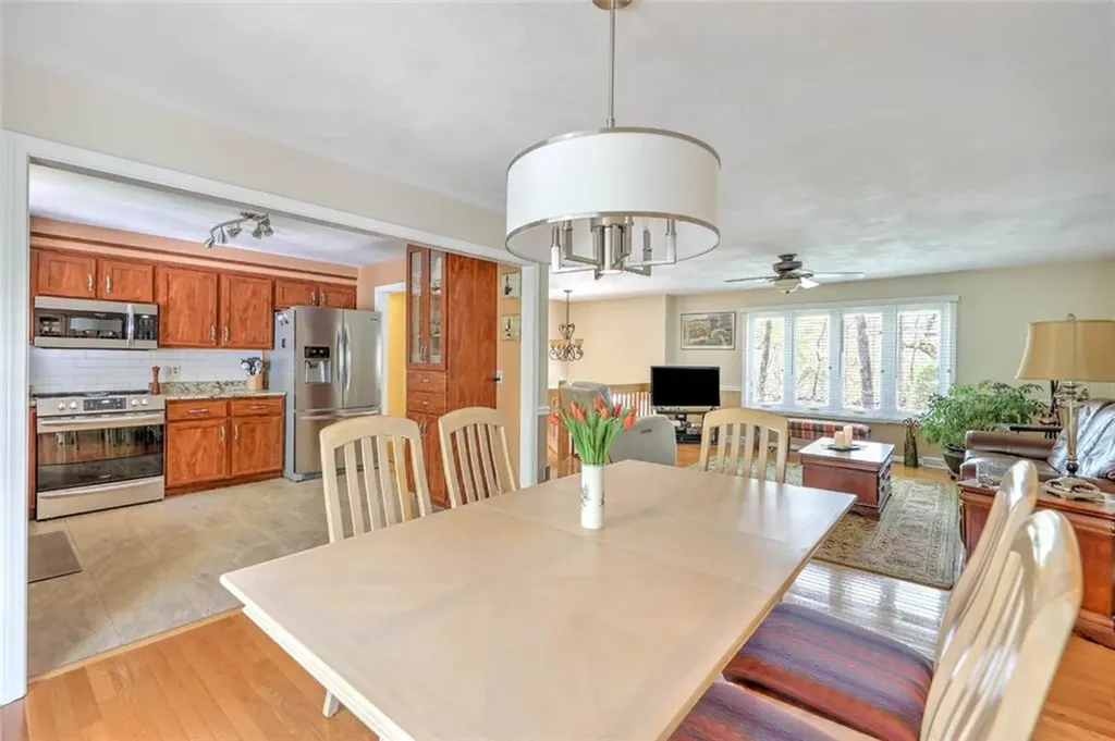 89 Swan Road Smithfield RI 02917