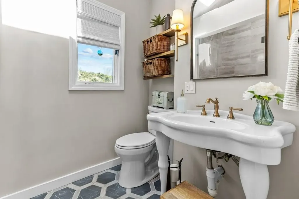 278 Taylor Road Portsmouth RI 02871