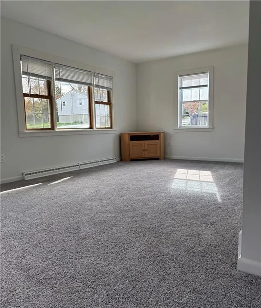 110 Fir Avenue Tiverton RI 02878