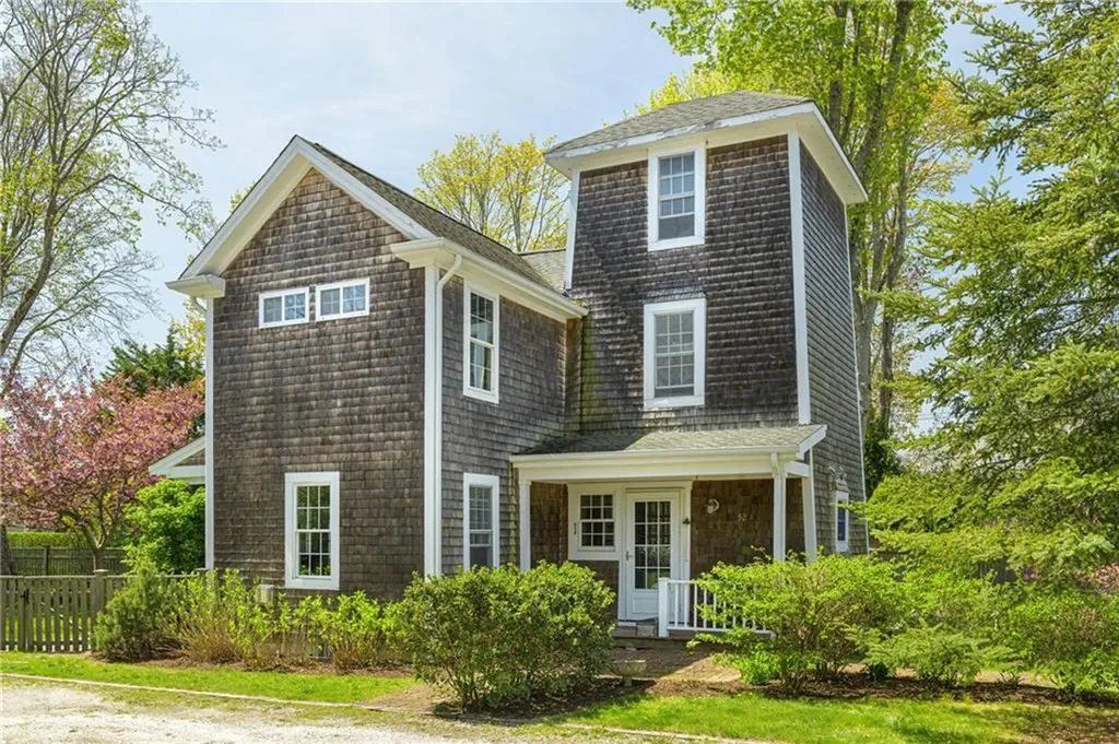 52 County Road Barrington RI 02806