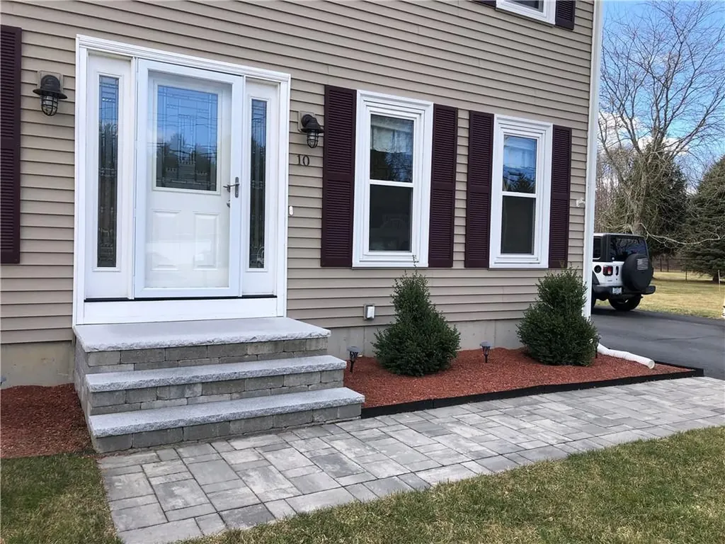 10 Rogler Farm Road Smithfield RI 02917