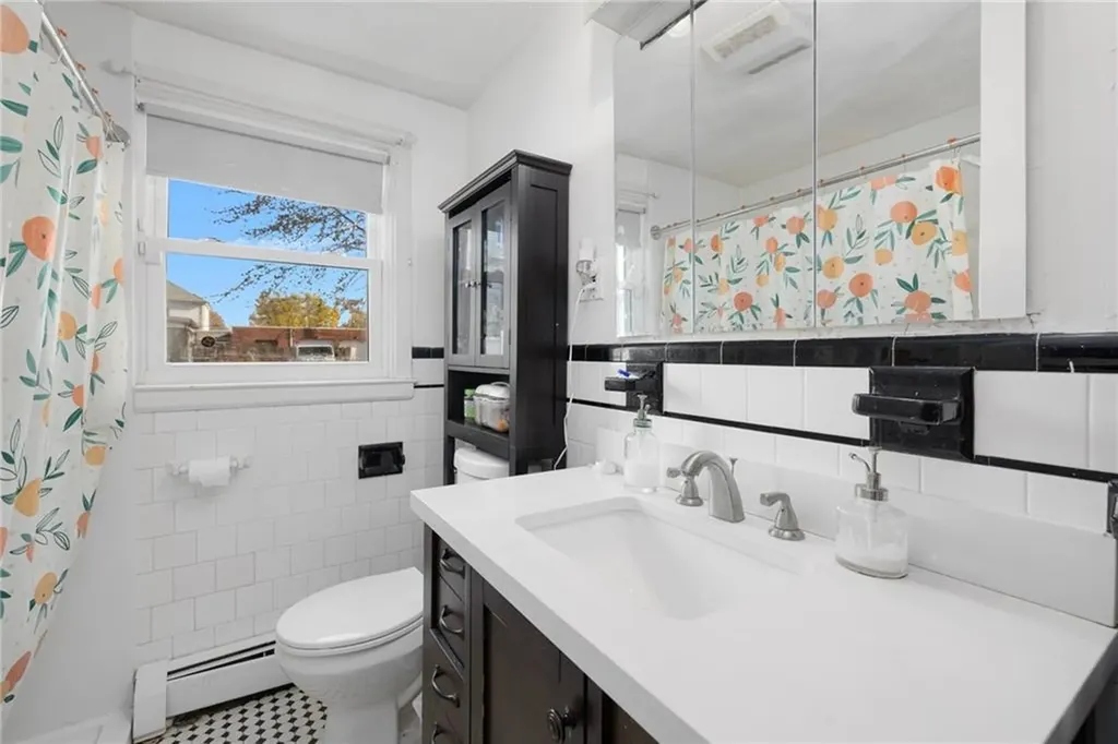 39 Meadow Avenue Cranston RI 02920
