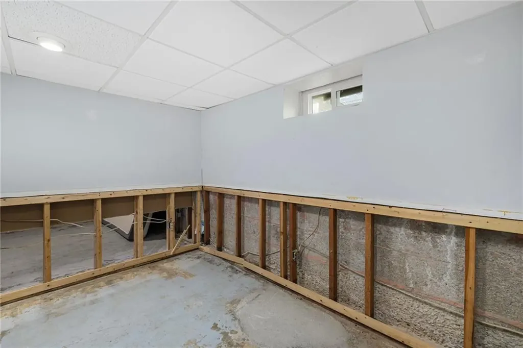 39 Meadow Avenue Cranston RI 02920